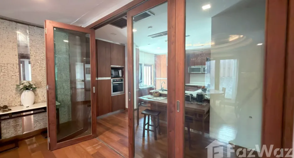Haus zum Kauf mit 4 Zimmer in Mueang Chiang Mai, Chiang Mai