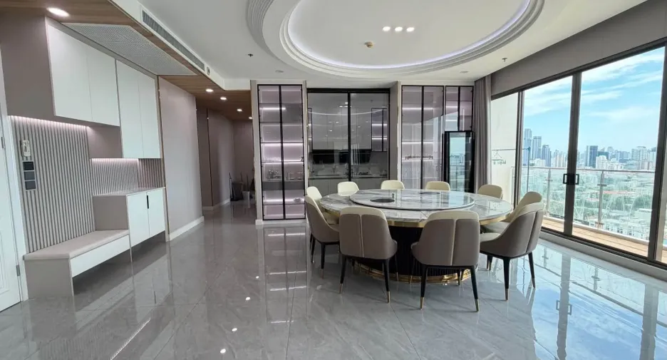 Condo en venta de 4 habitaciones en Watthana, Bangkok