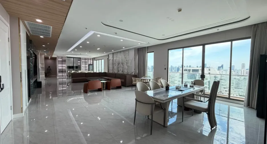 Condo en venta de 4 habitaciones en Watthana, Bangkok