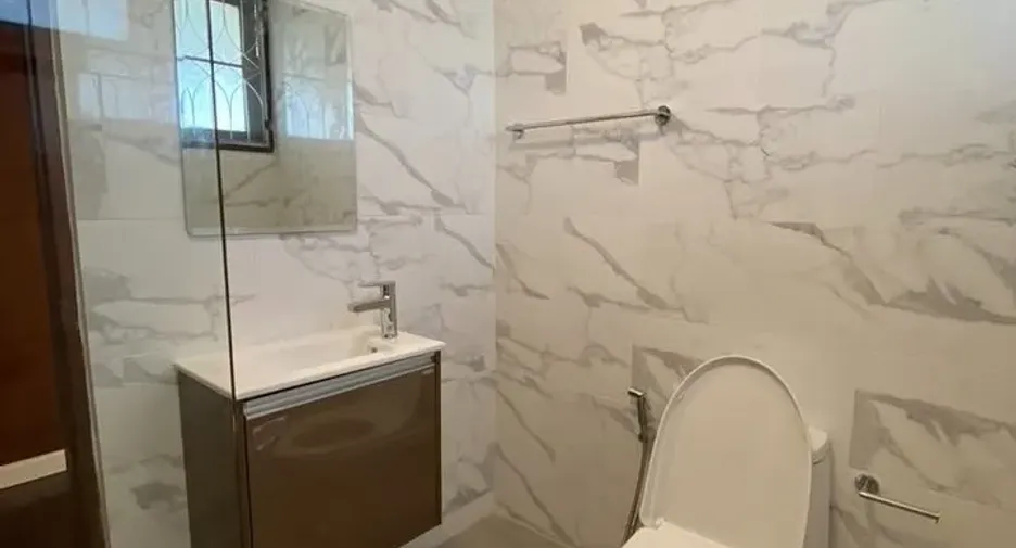 For rent 6 ベッドルーム house in Suan Luang, Bangkok