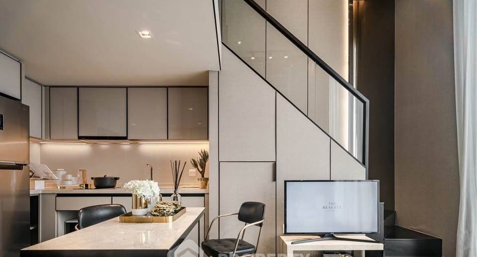 For sale 1 Beds condo in Phaya Thai, Bangkok