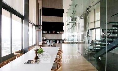 Condo en alquiler de 1 habitaciones en Khlong Toei, Bangkok