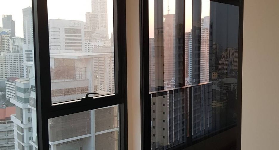 For rent 1 bed condo in Watthana, Bangkok
