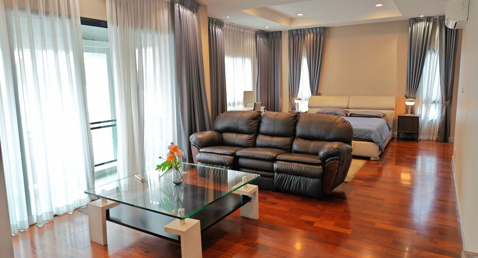 Casa en alquiler de 5 habitaciones en Bang Bon, Bangkok