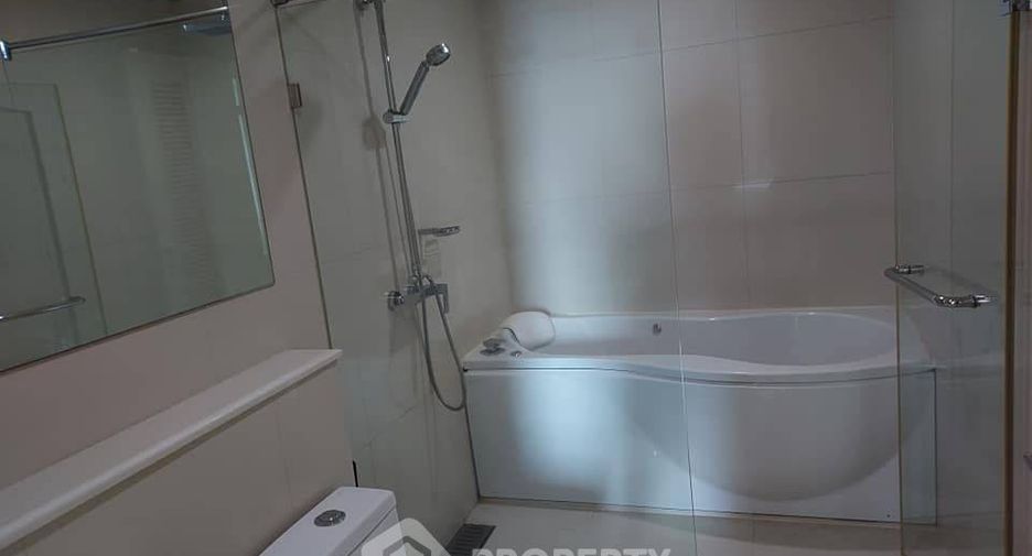 Condo en alquiler y en venta de 1 habitaciones en Watthana, Bangkok