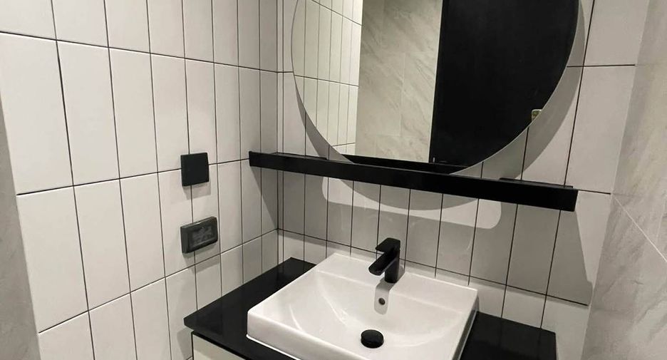 For sale 1 bed condo in Khlong San, Bangkok