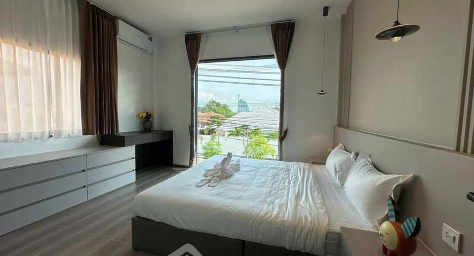 Casa en venta de 5 habitaciones en Bang Lamung, Chonburi