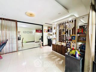 For sale 4 bedrooms house in Si Racha, Chonburi