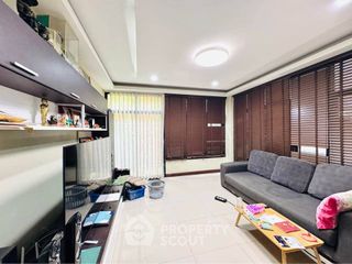 For sale 4 bedrooms house in Si Racha, Chonburi