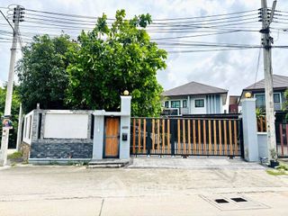 For sale 4 bedrooms house in Si Racha, Chonburi