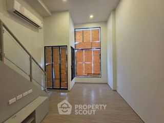 Wohnung zum Kauf mit 1 Zimmer in Bangkok Noi, Bangkok