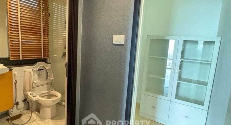 Продажа 2 спальни кондо в Кхлонг Тоеи, Бангкок