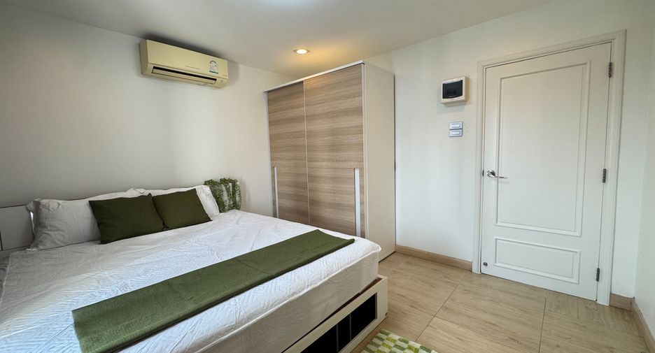 Apartment zur Miete mit 3 Zimmer in Huai Khwang, Bangkok