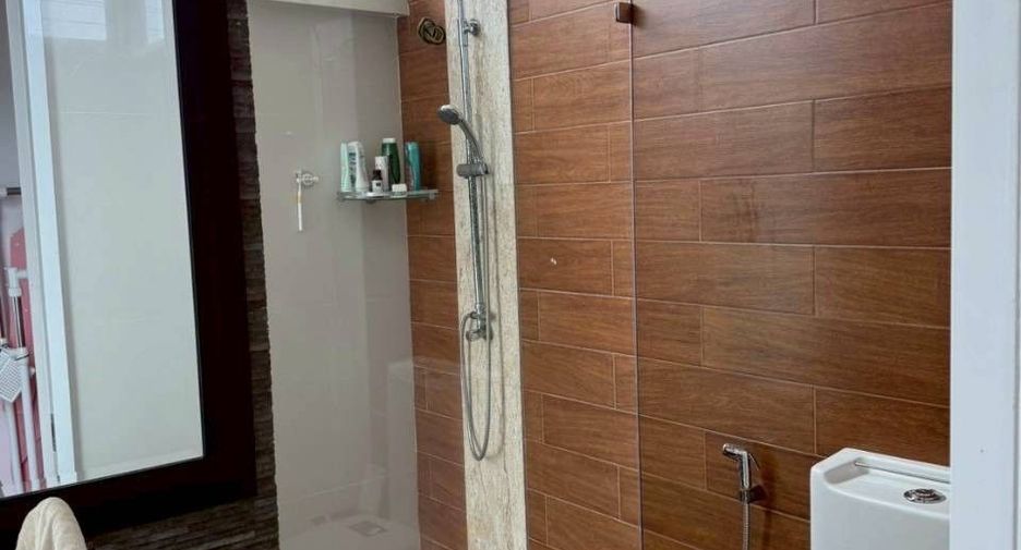 For sale 2 ベッドルーム villa in Bang Saray, Pattaya