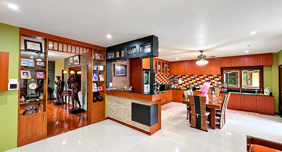 À vendre 6 chambres villa à Hang Dong, Chiang Mai