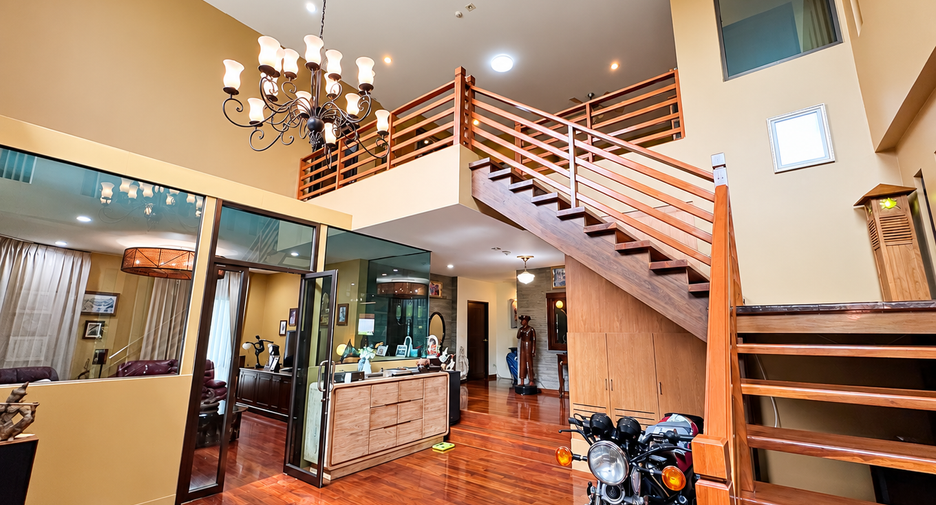 À vendre 6 chambres villa à Hang Dong, Chiang Mai