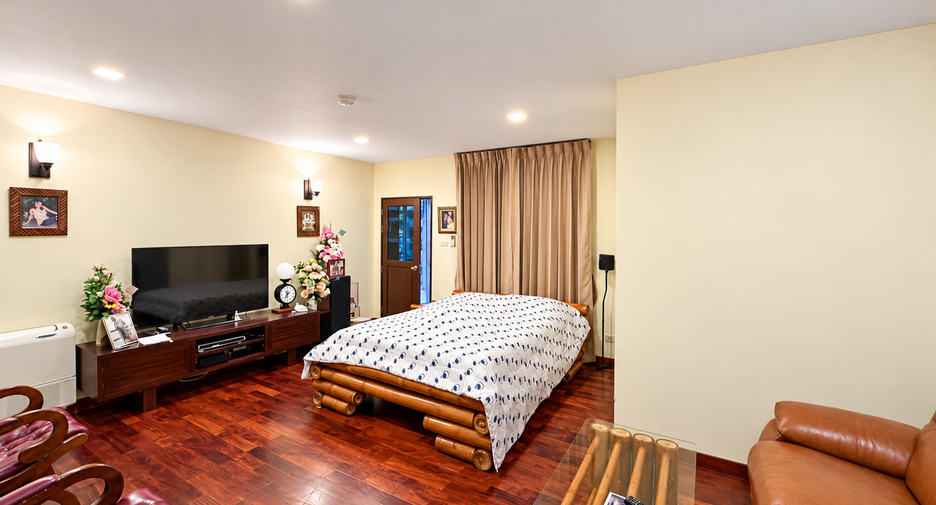 À vendre 6 chambres villa à Hang Dong, Chiang Mai