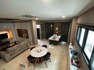 Casa en alquiler de 4 habitaciones en Yan Nawa, Bangkok