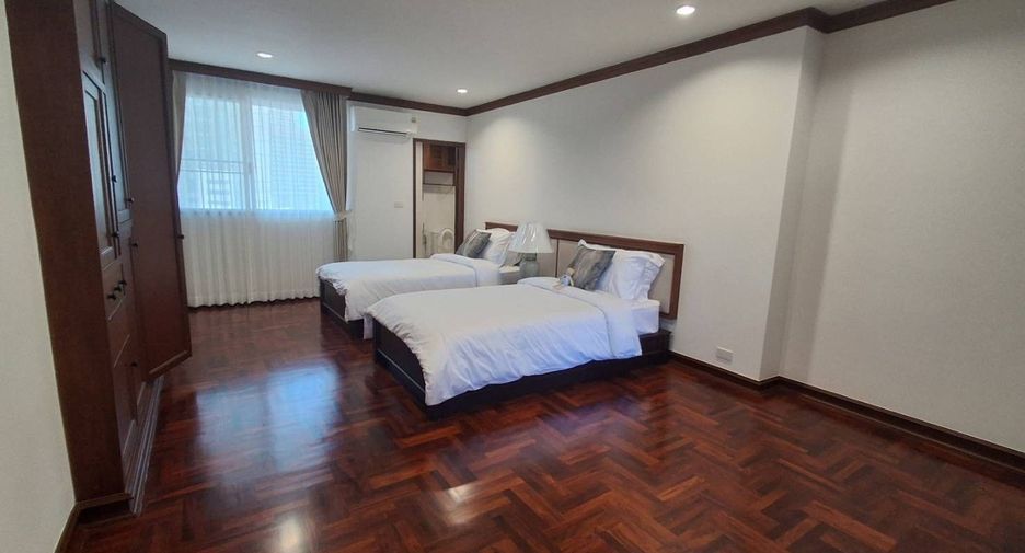 For rent 4 ベッドルーム condo in Khlong Toei, Bangkok
