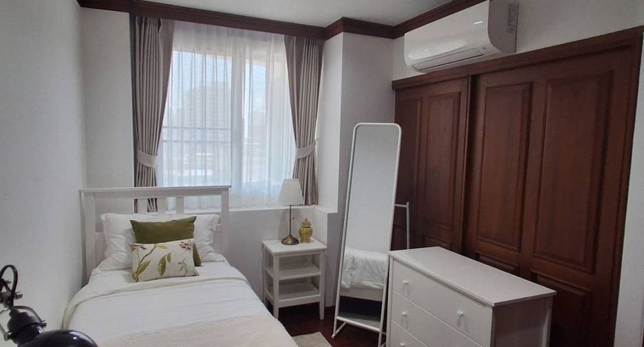 For rent 4 ベッドルーム condo in Khlong Toei, Bangkok
