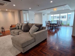 For rent 4 ベッドルーム condo in Khlong Toei, Bangkok