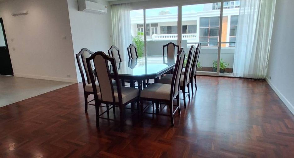 For rent 4 ベッドルーム condo in Khlong Toei, Bangkok