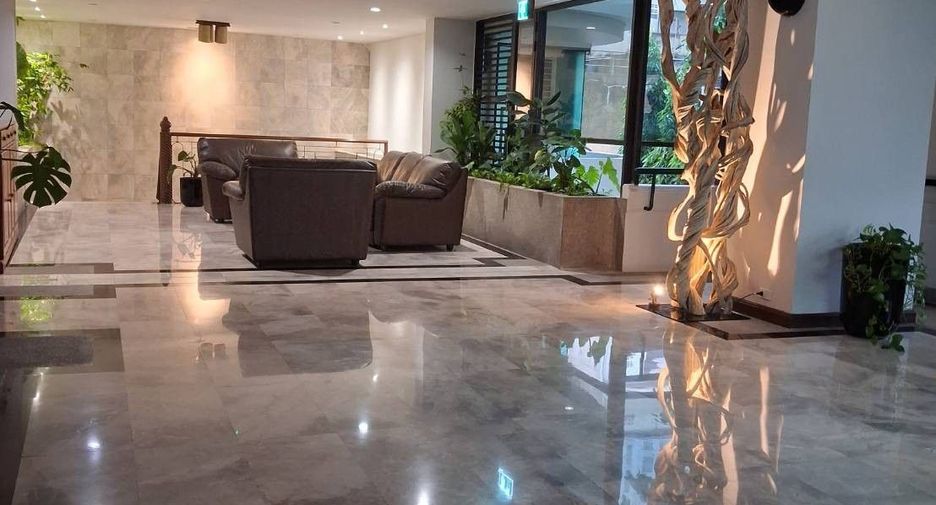 For rent 4 ベッドルーム condo in Khlong Toei, Bangkok