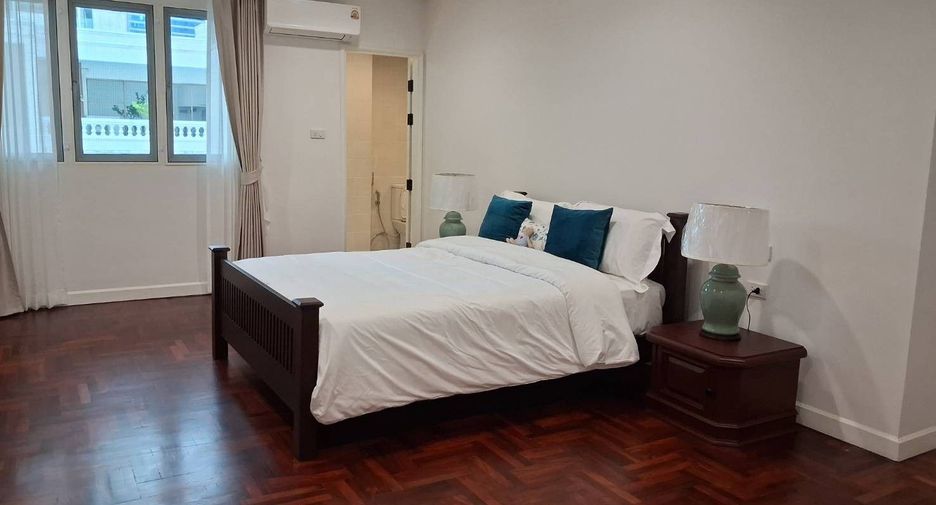 For rent 4 ベッドルーム condo in Khlong Toei, Bangkok