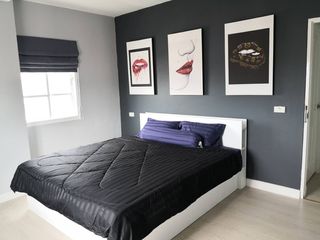 Condo en venta de 2 habitaciones en Huai Khwang, Bangkok