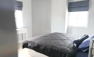 À vendre 2 chambres condo à Huai Khwang, Bangkok
