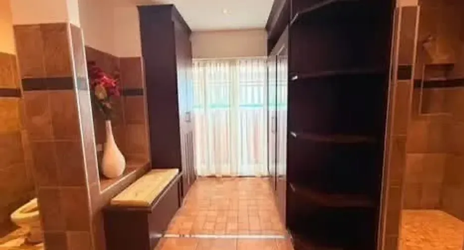 出租 4 卧室 别墅 在 Bang Lamung, Chon Buri