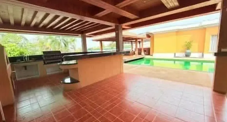 出租 4 卧室 别墅 在 Bang Lamung, Chon Buri