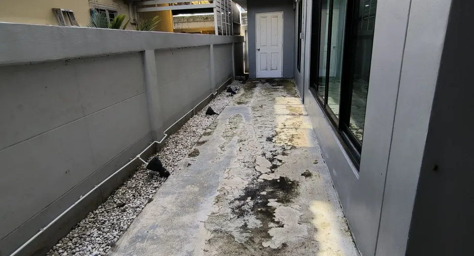 Casa en alquiler de 5 habitaciones en Phra Pradaeng, Samut Prakan