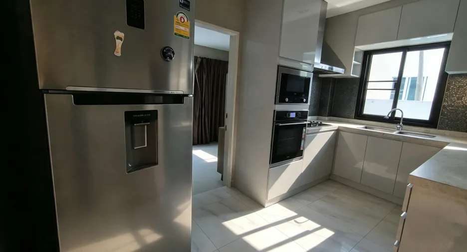 Casa en alquiler de 5 habitaciones en Phra Pradaeng, Samut Prakan