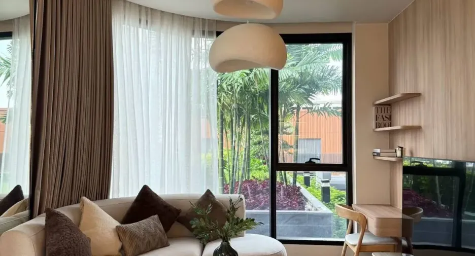 For rent 2 bedrooms condo in Khlong Toei, Bangkok