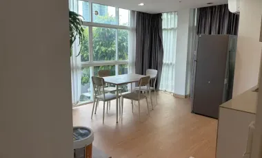 Condo en alquiler de 2 habitaciones en Khlong San, Bangkok