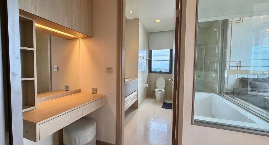 For rent 2 bedrooms condo in Watthana, Bangkok