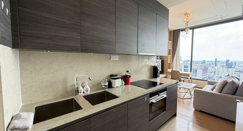 For rent 2 bedrooms condo in Watthana, Bangkok