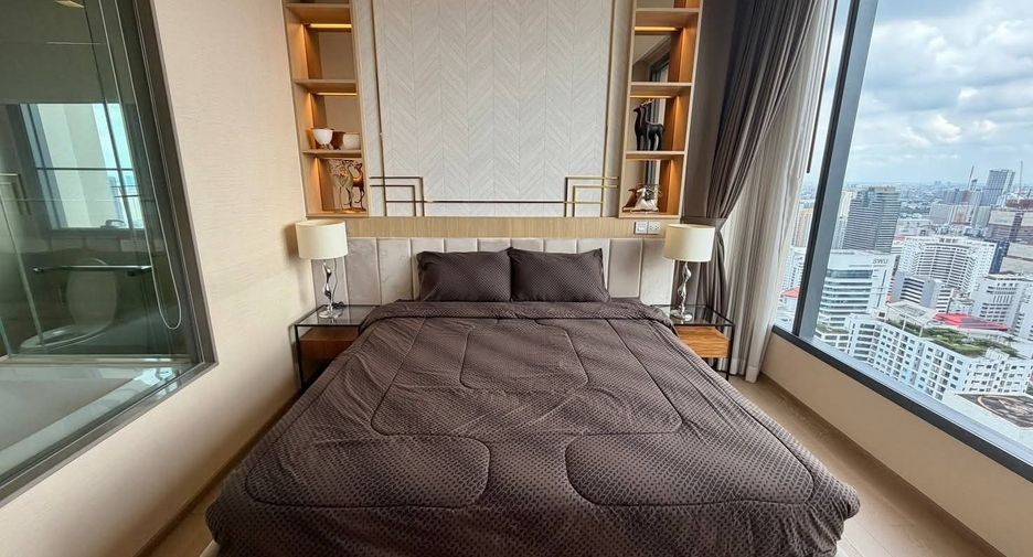 For rent 2 bedrooms condo in Watthana, Bangkok