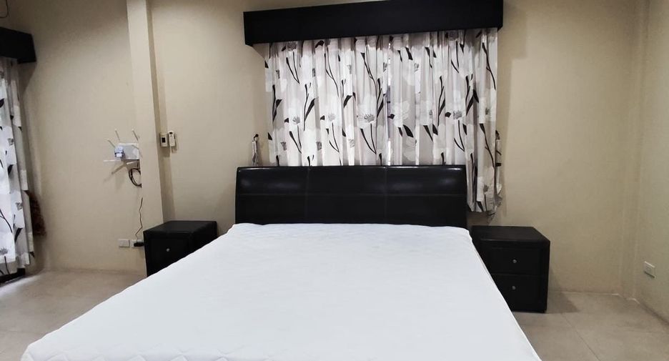 For rent 4 bedrooms house in Jomtien, Pattaya