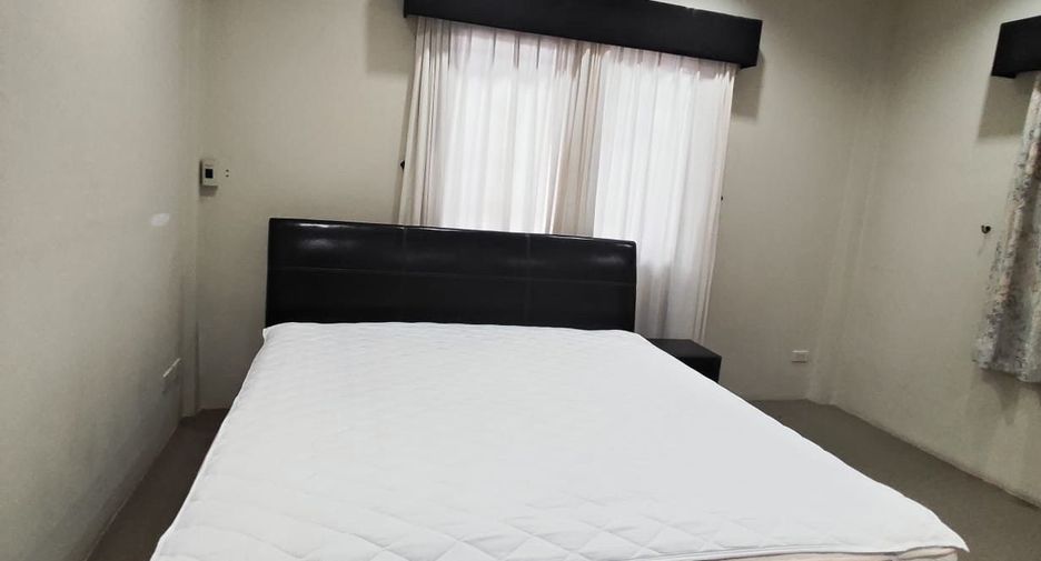 For rent 4 bedrooms house in Jomtien, Pattaya