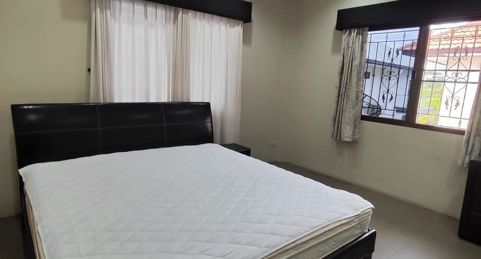 For rent 4 bedrooms house in Jomtien, Pattaya
