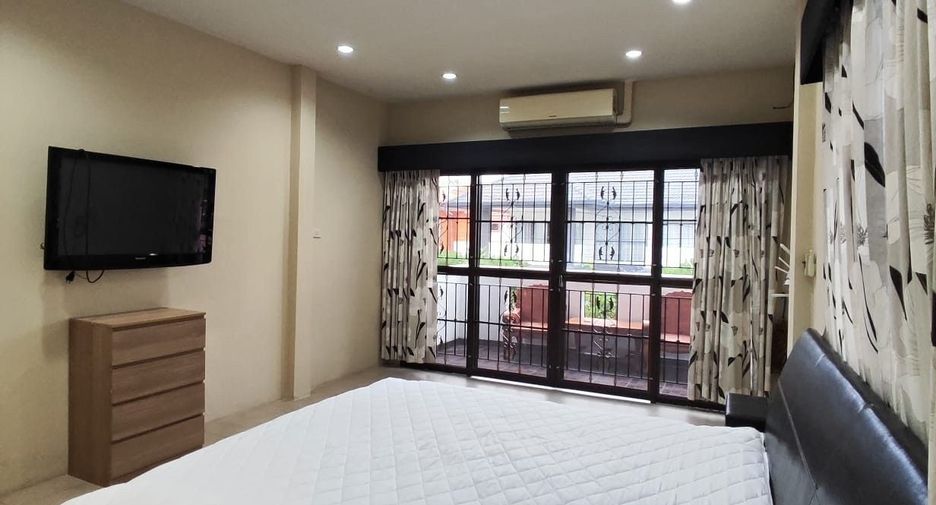 For rent 4 bedrooms house in Jomtien, Pattaya