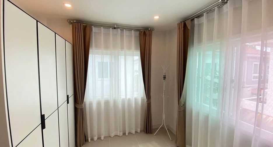 Casa en alquiler de 3 habitaciones en Mueang Phuket, Phuket