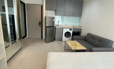Wohnung zur Miete mit Studio in Khlong Toei, Bangkok