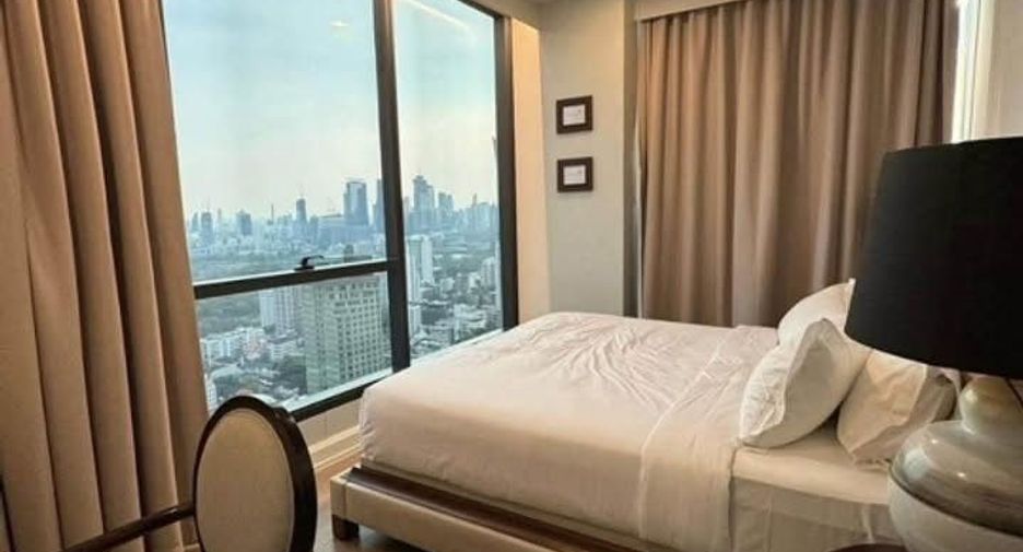 À louer 3 chambres condo à Khlong Toei, Bangkok