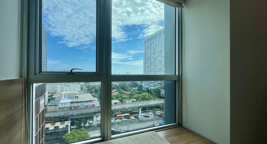 For sale 1 Beds condo in Phra Khanong, Bangkok