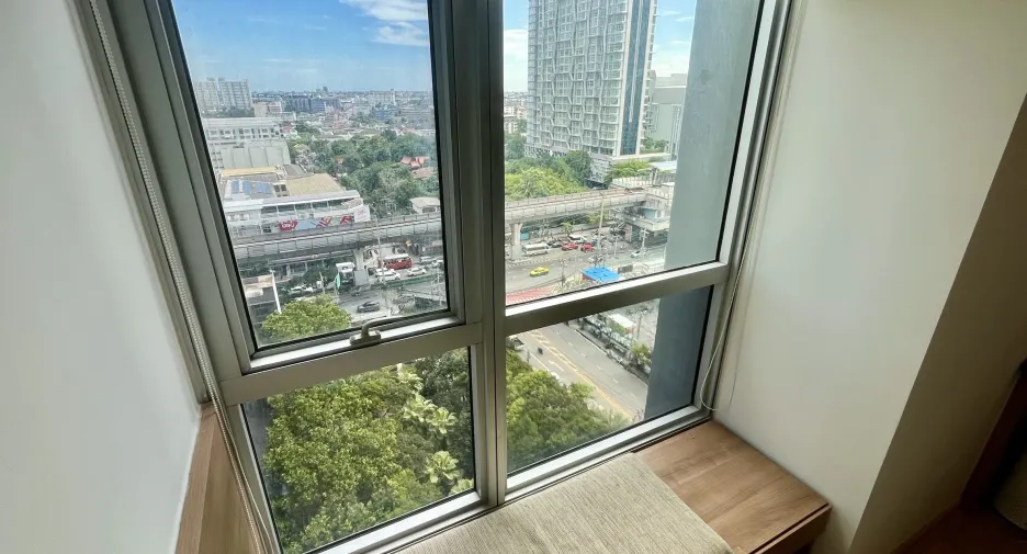 For sale 1 Beds condo in Phra Khanong, Bangkok