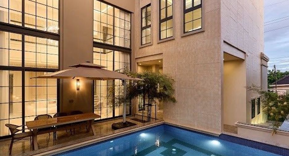 À vendre et à louer 4 chambres villa à Hang Dong, Chiang Mai