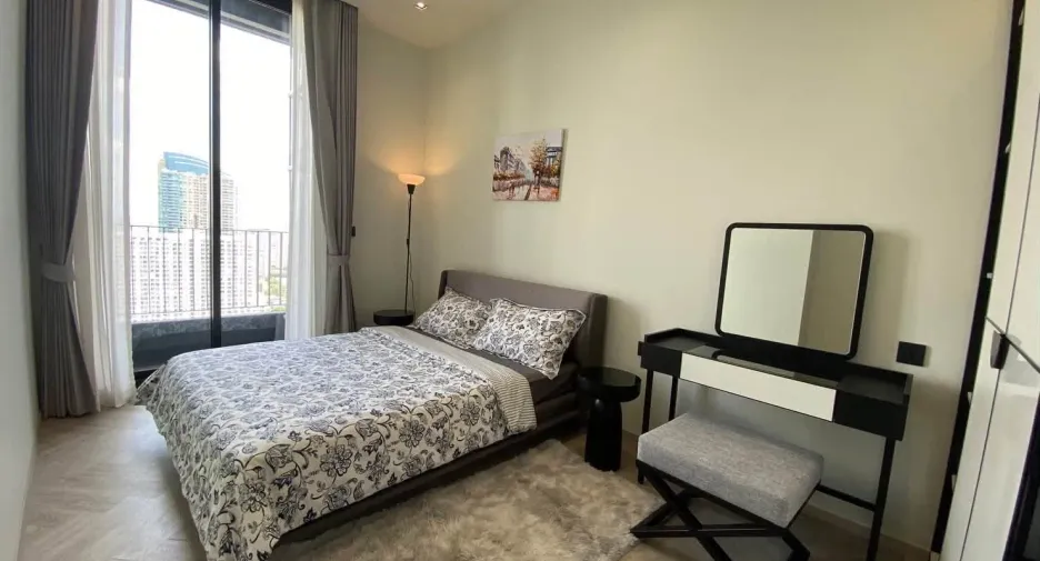 For rent 2 bedrooms condo in Khlong San, Bangkok